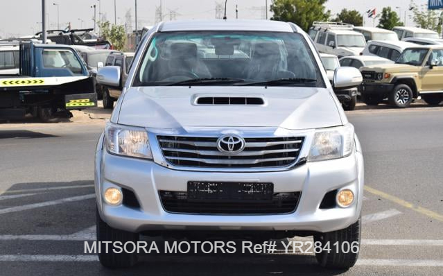 2014 TOYOTA HILUX