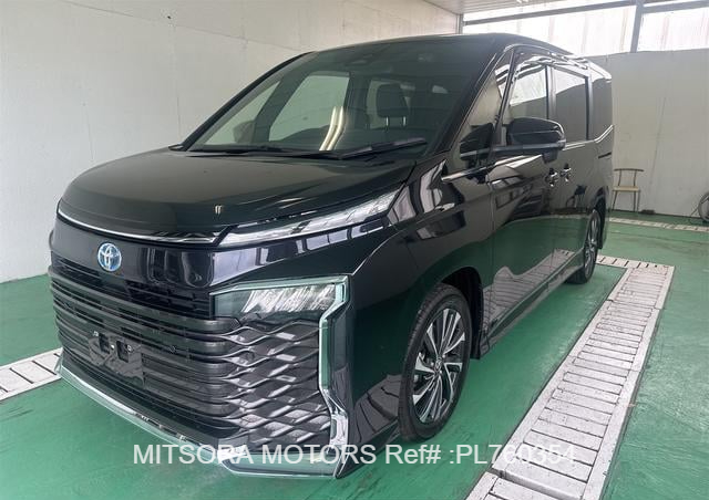 2025 TOYOTA VOXY