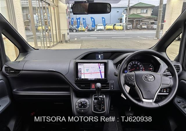 2015 TOYOTA VOXY