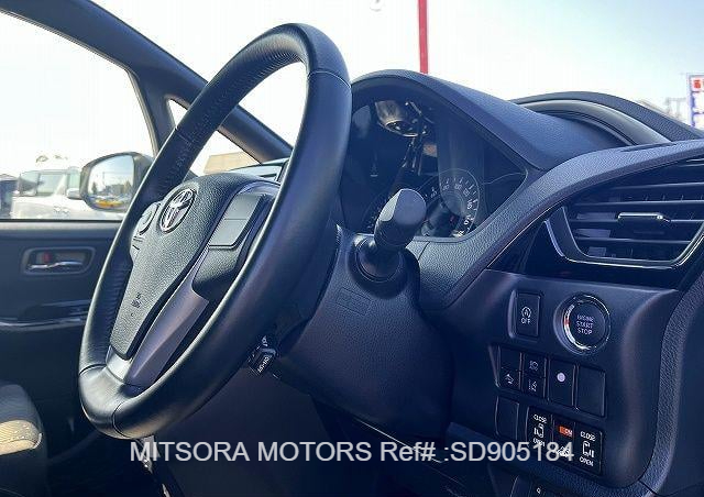 2019 TOYOTA VOXY ZS