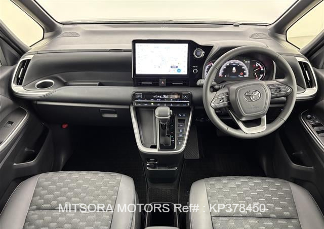 2023 TOYOTA VOXY
