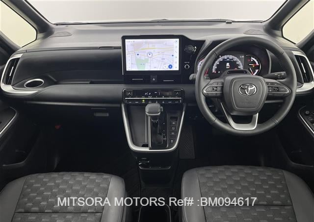 2024 TOYOTA VOXY PEARL