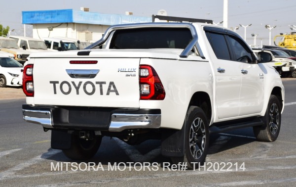 2022 TOYOTA HILUX