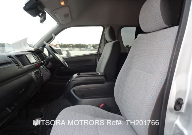 2016 TOYOTA HIACE