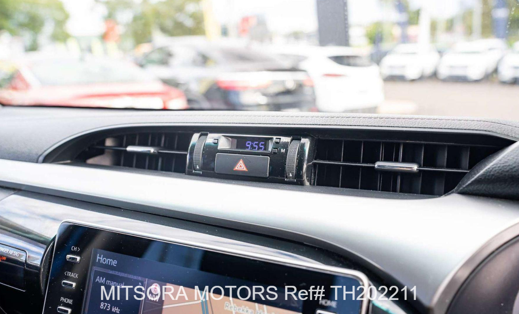 2022 TOYOTA HILUX
